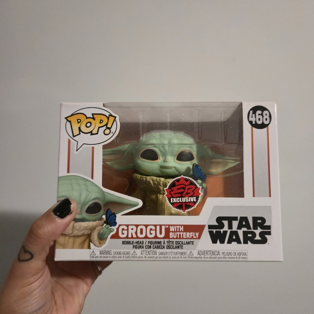 Funko POP - Eb games Exclusive - Grogu With Butterfly